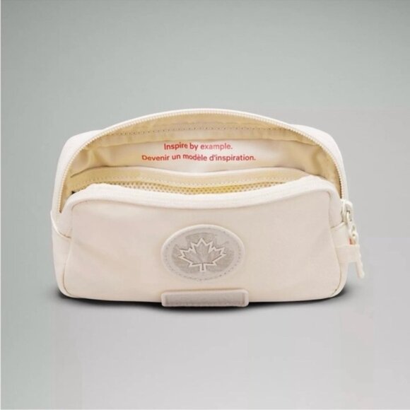 Lululemon NWT future legacy mini belt bag Olympic - Picture 10 of 12